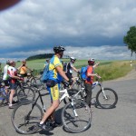 B-RC03-RW-Kloster_Arnsburg-20-Radgruppe_vor_Münzenberg-WEB