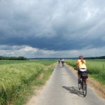 B-RC03-RW-Kloster_Arnsburg-25-Radgrp_nach_Trais-Münzenberg-Lichteinfal-WEB